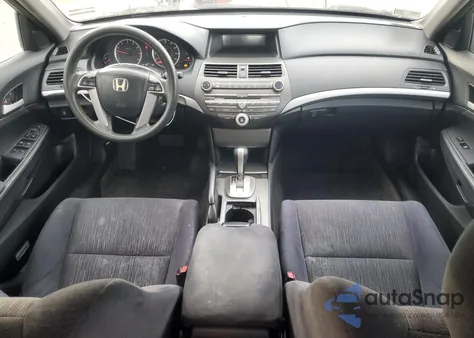 2011 Honda Accord Lxp z USA, uszkodzony, nr VIN 1HGCP2F42BA016973